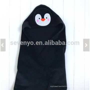 Serviette bébé avec capuche visage animal pinguin cadeau personnalisé jusqu&#39;à 1 an